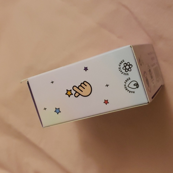 the Crème shop x BT21 Fluff & Set Brightening Setting Powder - Picture 10 of 12